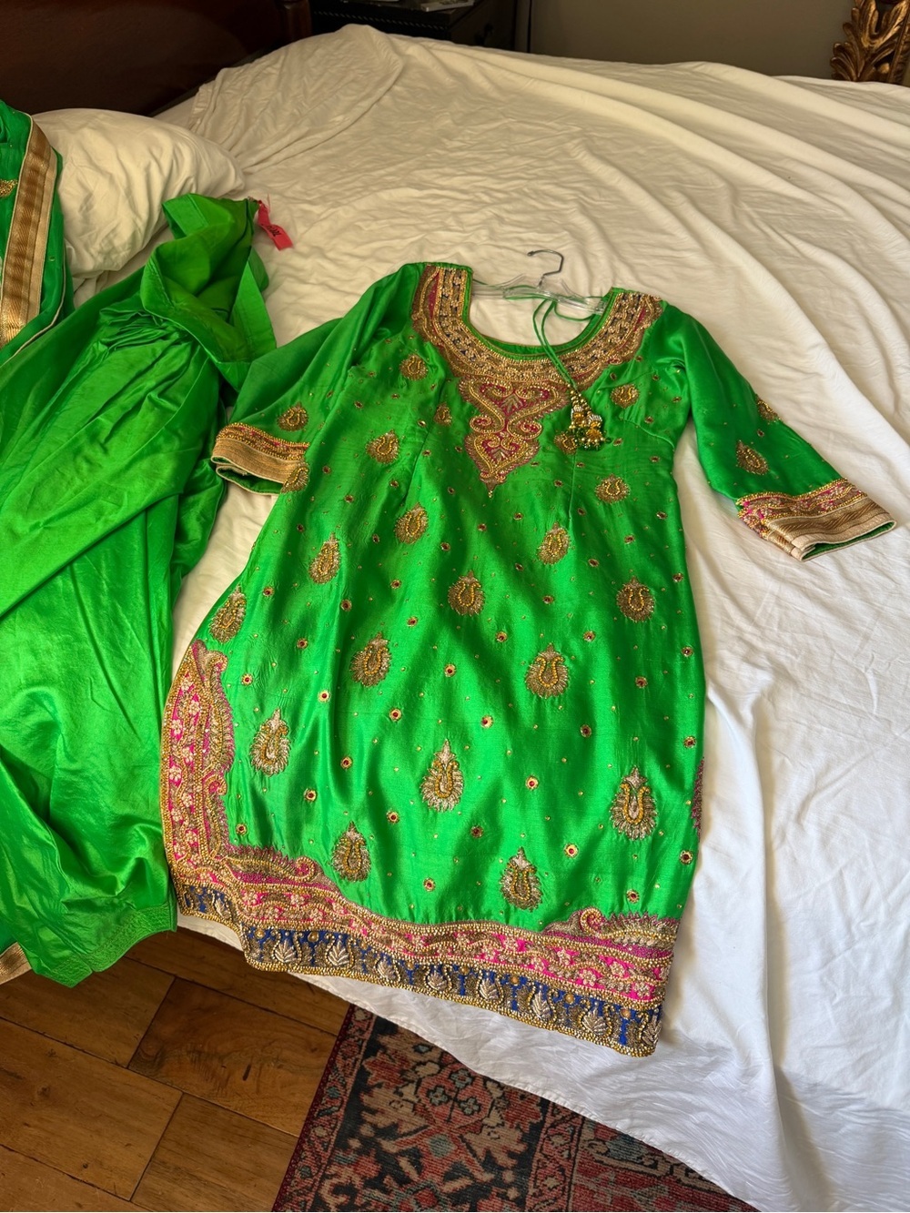 Embellished Green silk women’s ' Party